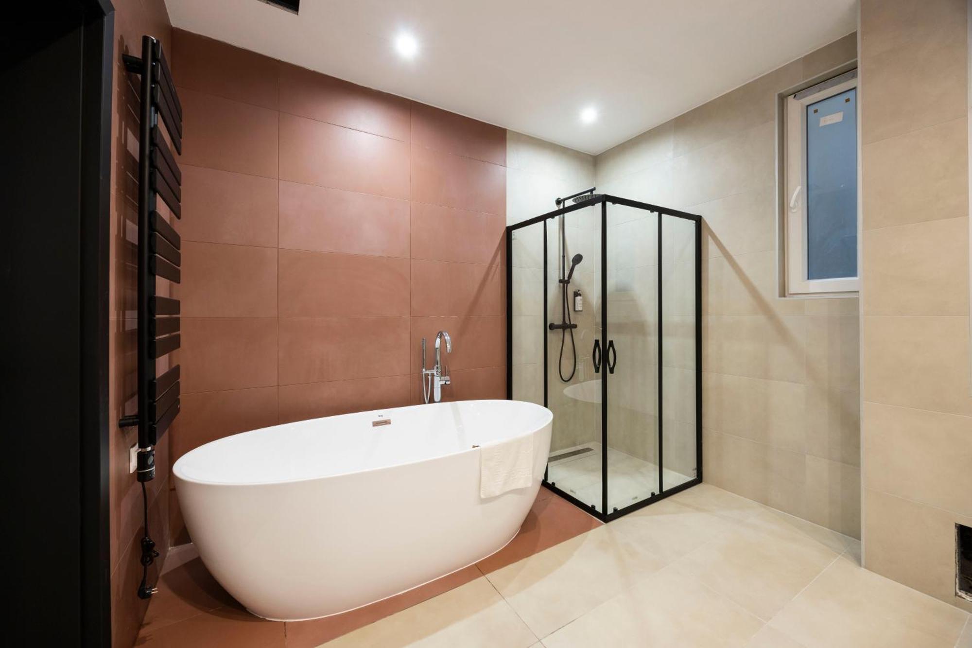 Exclusive Central 3Bedrm Stylish Residence By Prestige Homes Будапеща Екстериор снимка