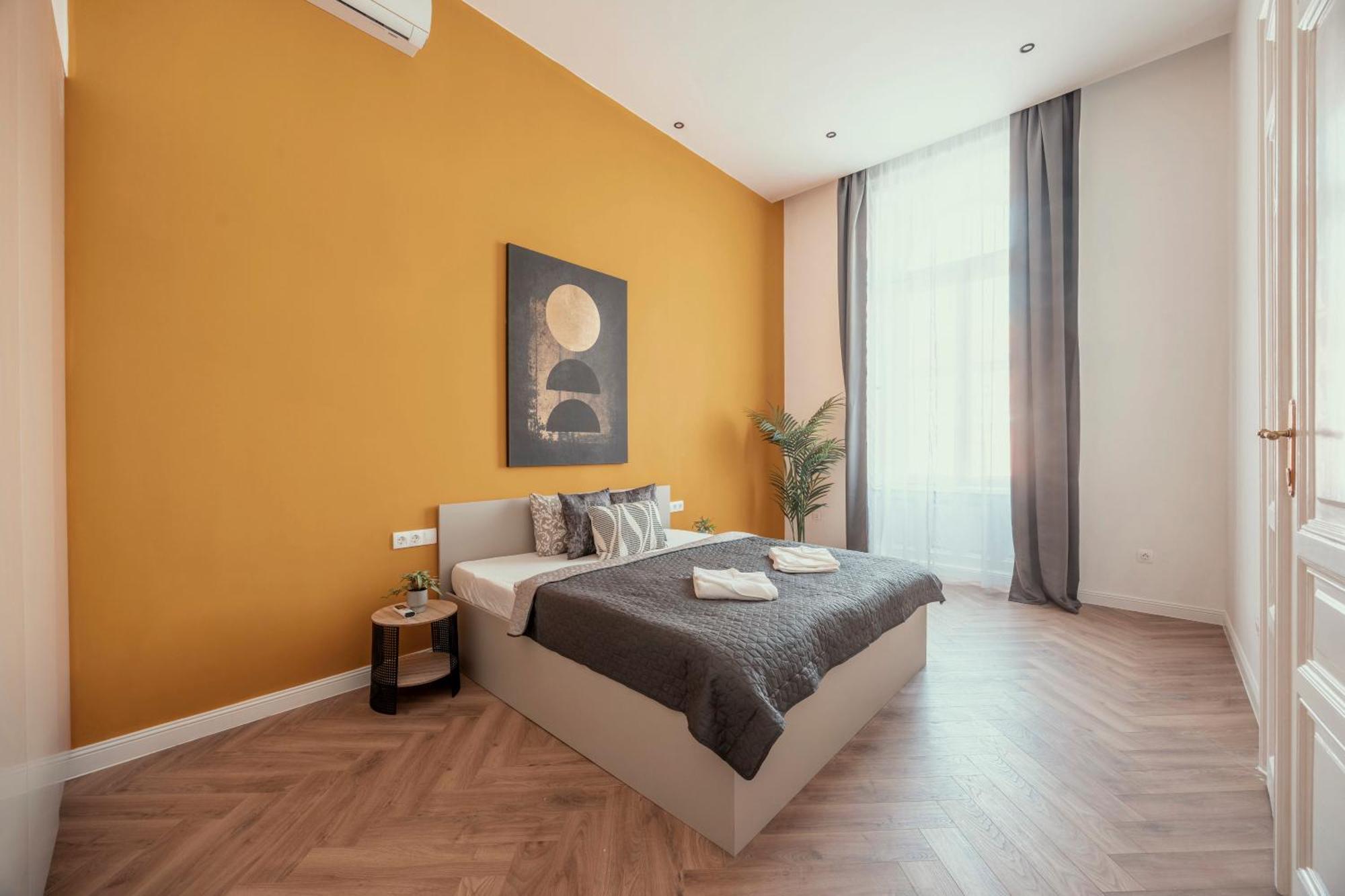 Exclusive Central 3Bedrm Stylish Residence By Prestige Homes Будапеща Екстериор снимка